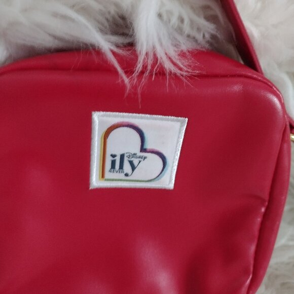 Disney iLY 4EVER Red Rose Crossbody Bag Faux Leather Floral Camera Bag - Picture 10 of 10